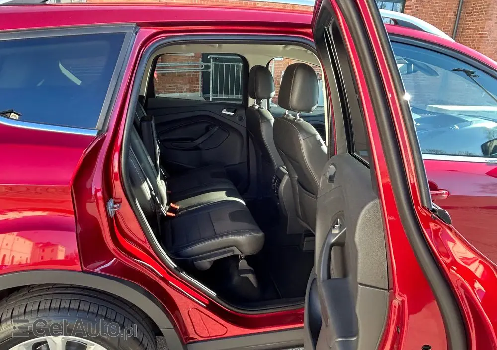 FORD Kuga 1.5 EcoBoost 2x4 Titanium