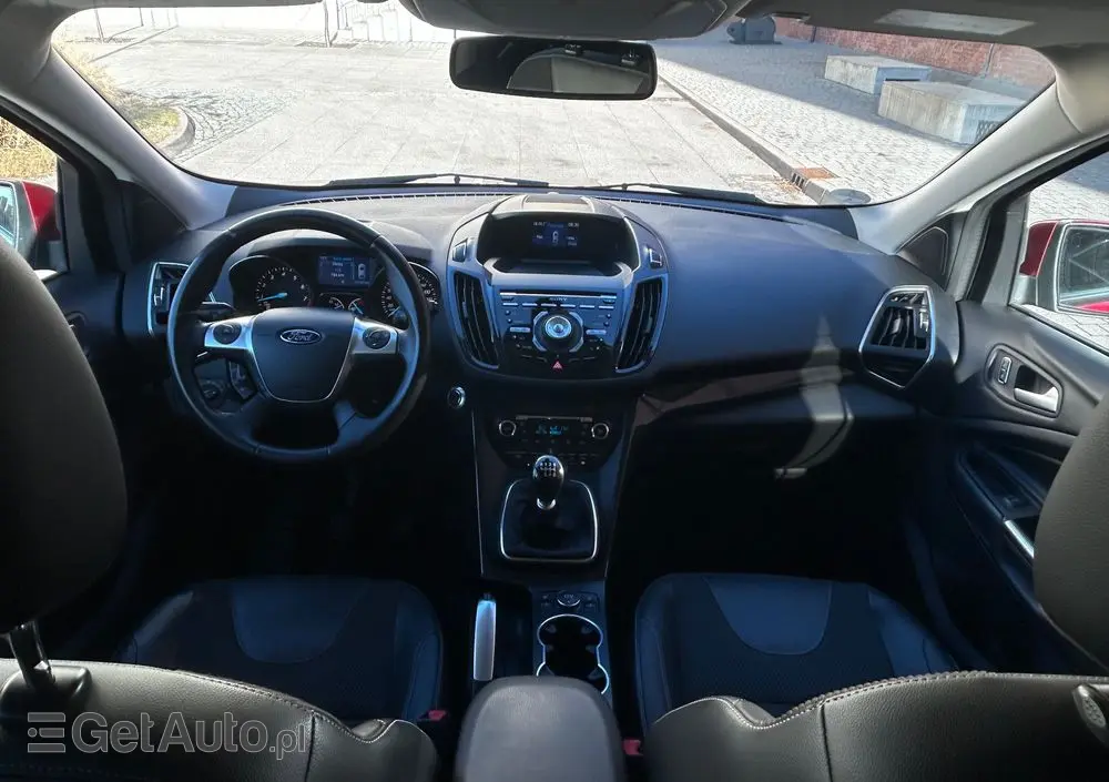 FORD Kuga 1.5 EcoBoost 2x4 Titanium