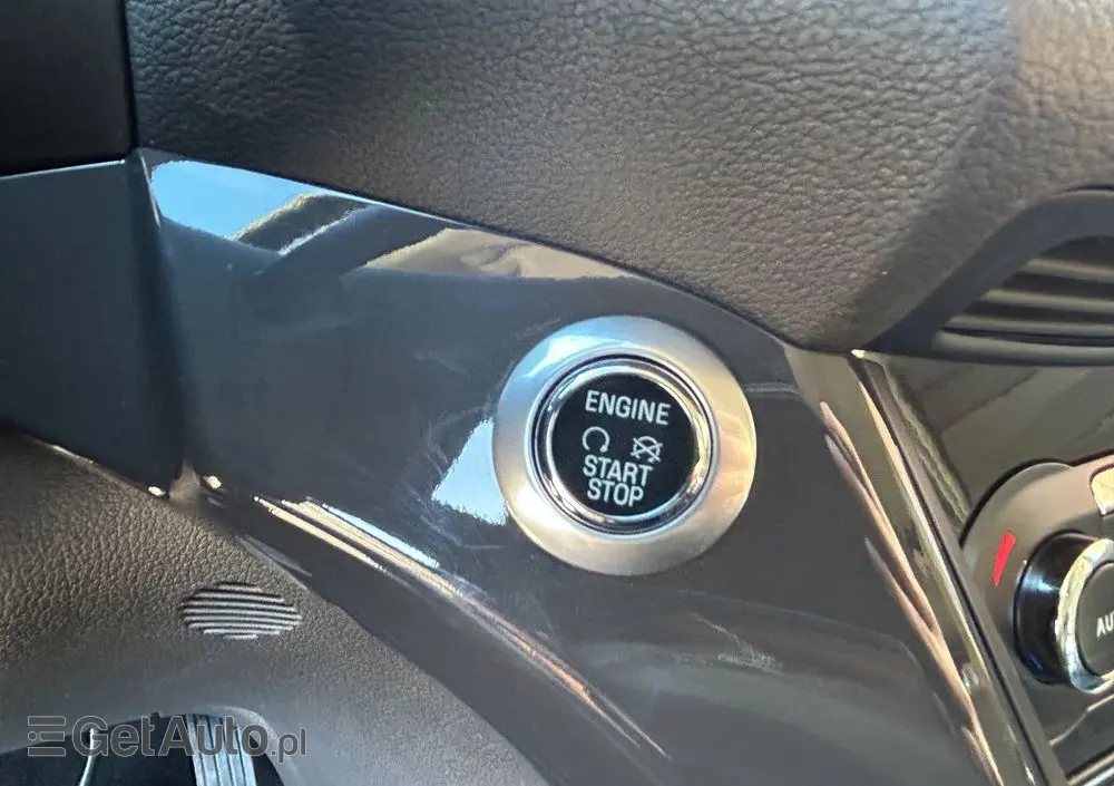 FORD Kuga 1.5 EcoBoost 2x4 Titanium