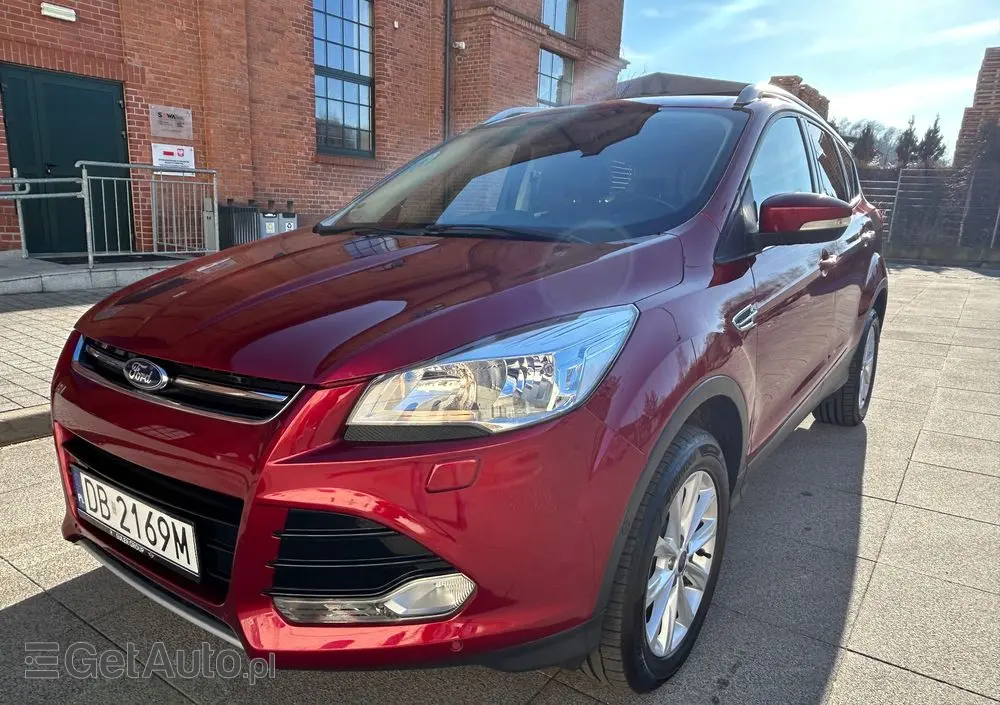 FORD Kuga 1.5 EcoBoost 2x4 Titanium