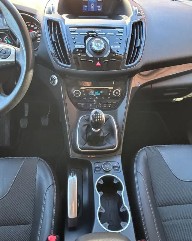 FORD Kuga 1.5 EcoBoost 2x4 Titanium