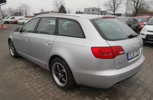 AUDI A6 
