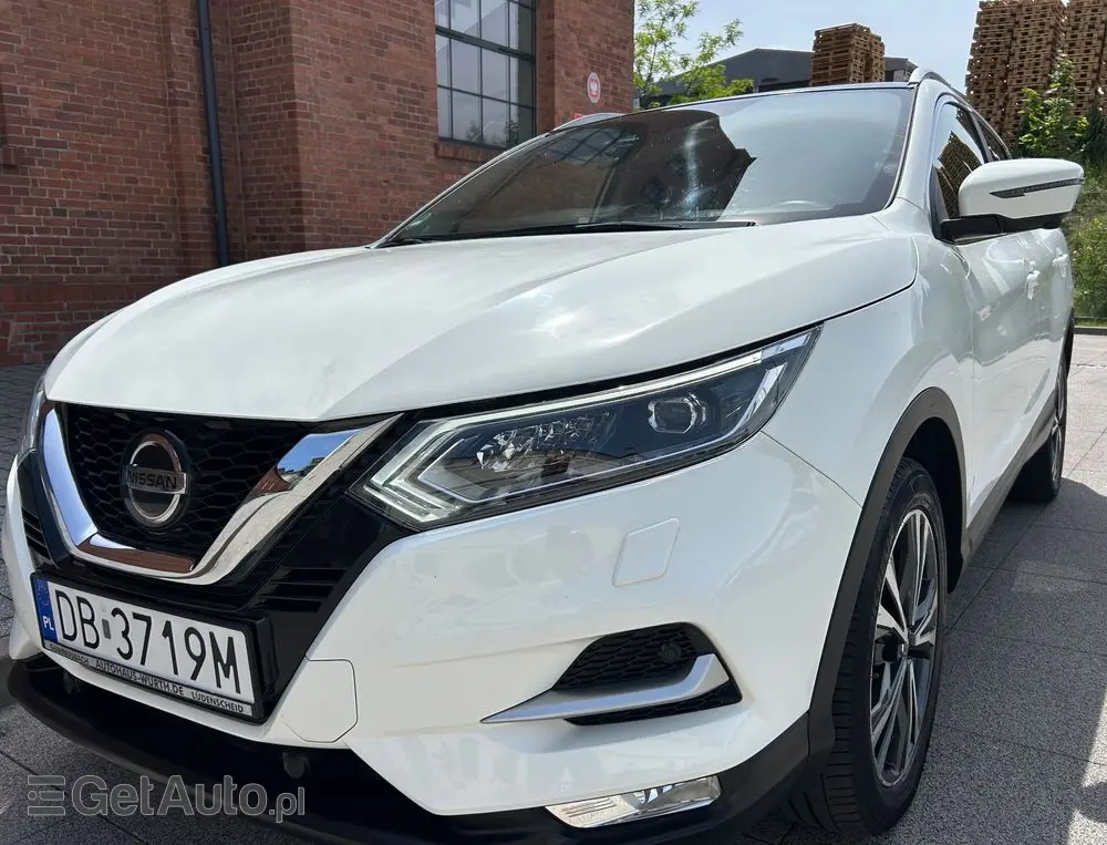 NISSAN Qashqai 1.3 DIG-T Tekna DCT