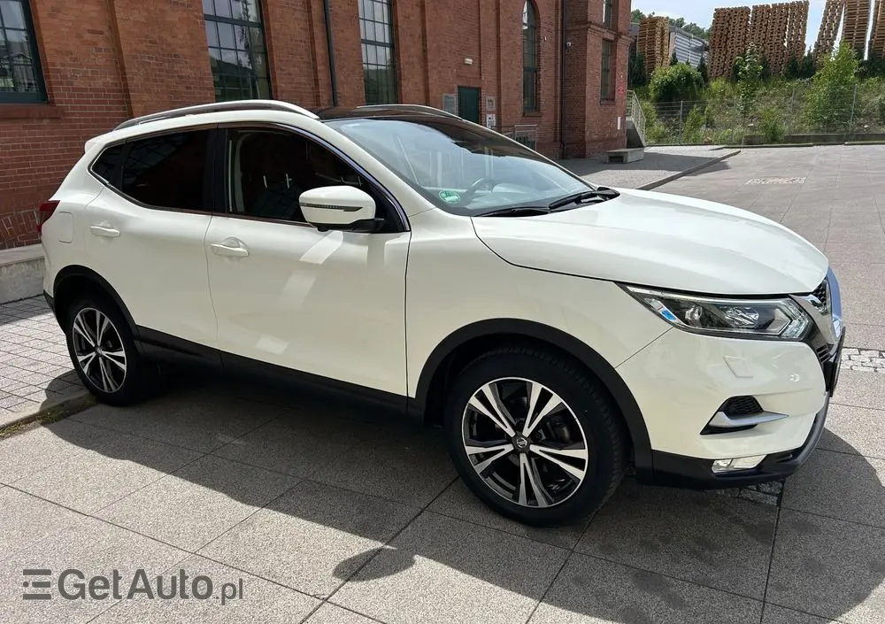 NISSAN Qashqai 1.3 DIG-T Tekna DCT
