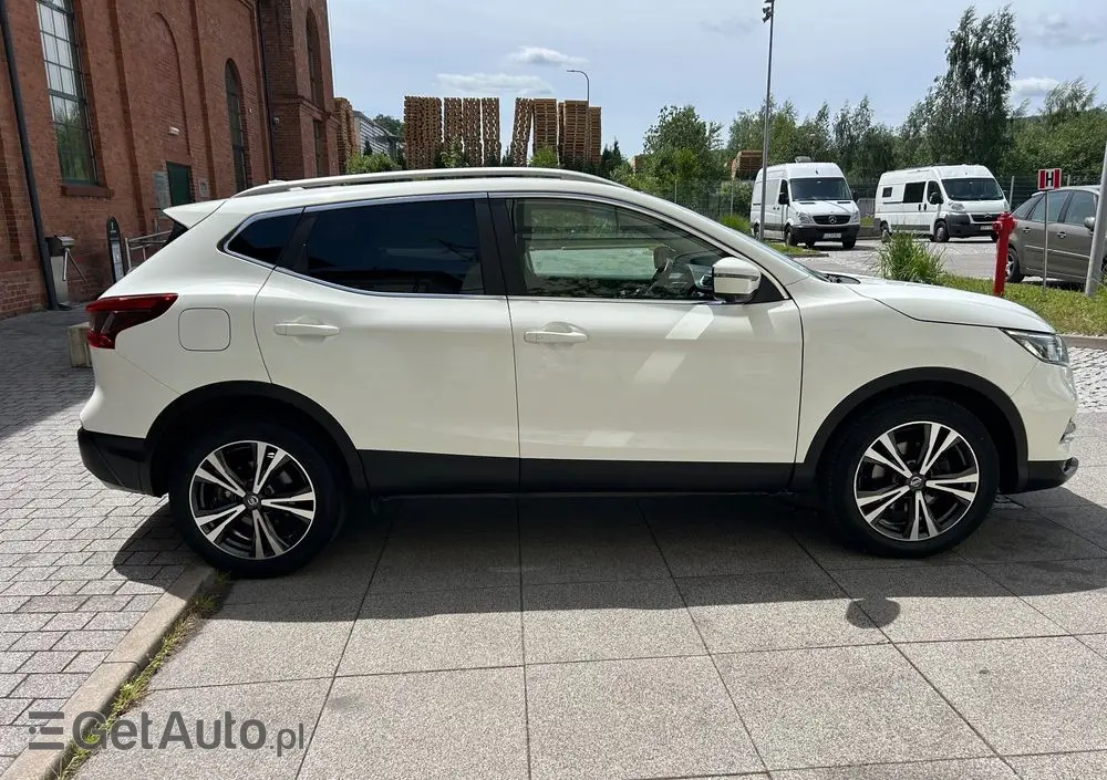 NISSAN Qashqai 1.3 DIG-T Tekna DCT