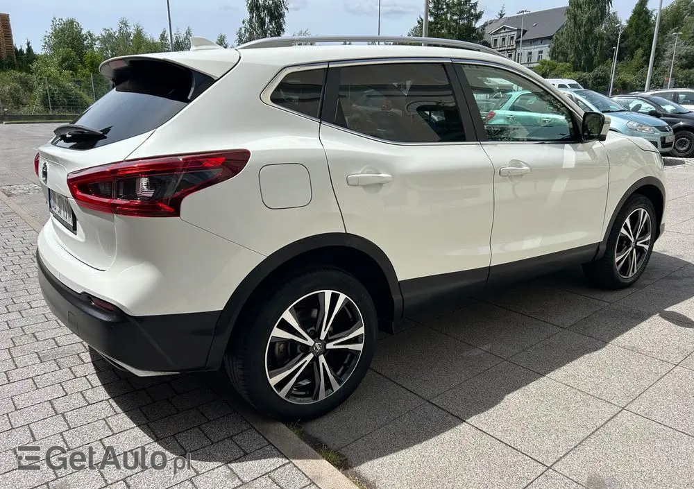 NISSAN Qashqai 1.3 DIG-T Tekna DCT