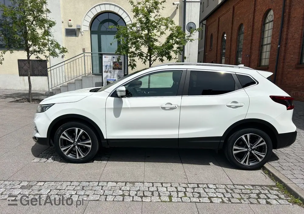 NISSAN Qashqai 1.3 DIG-T Tekna DCT