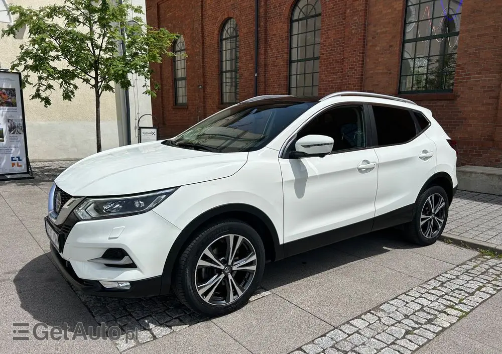NISSAN Qashqai 1.3 DIG-T Tekna DCT