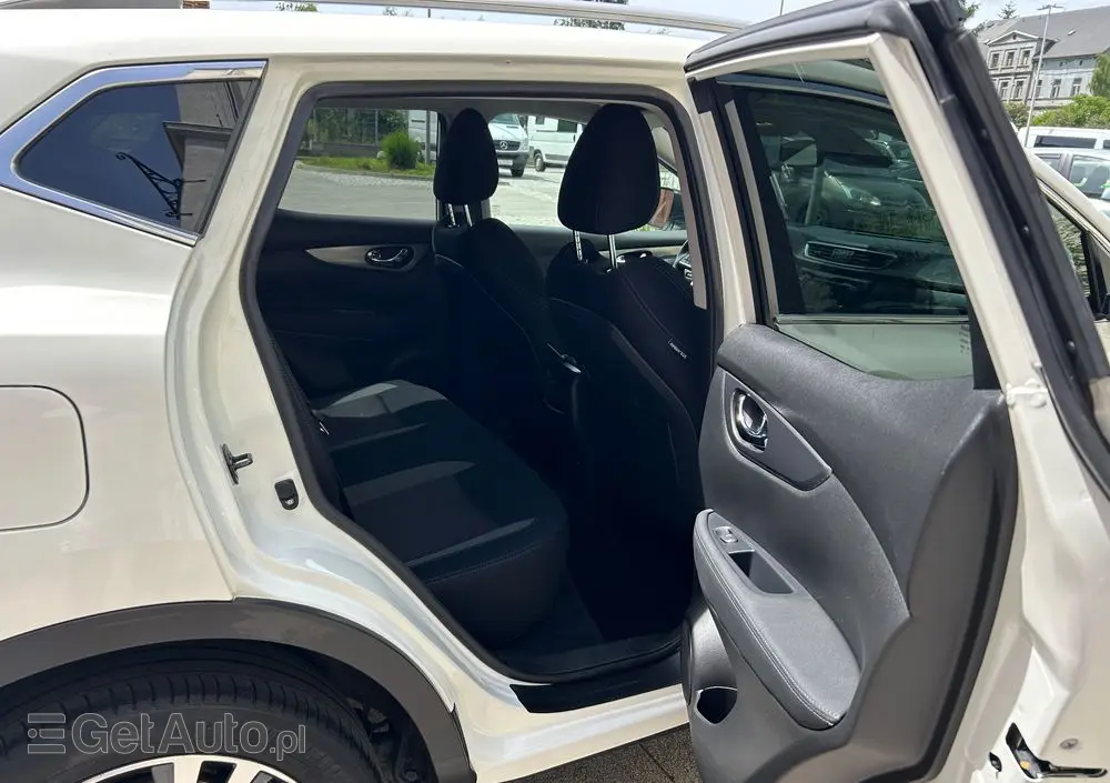 NISSAN Qashqai 1.3 DIG-T Tekna DCT