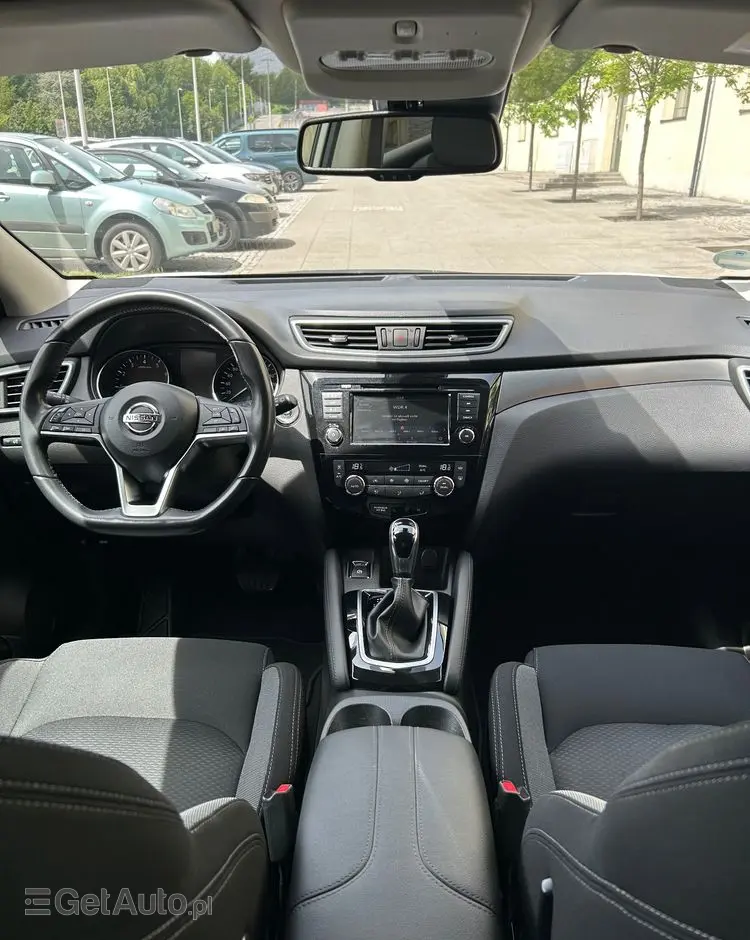 NISSAN Qashqai 1.3 DIG-T Tekna DCT