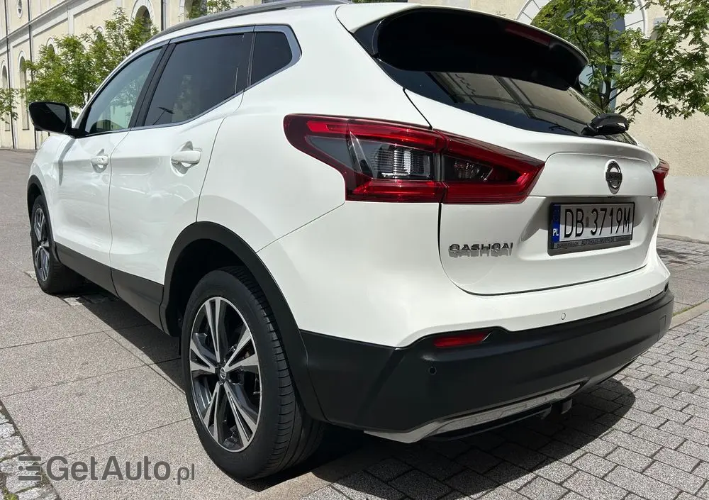 NISSAN Qashqai 1.3 DIG-T Tekna DCT