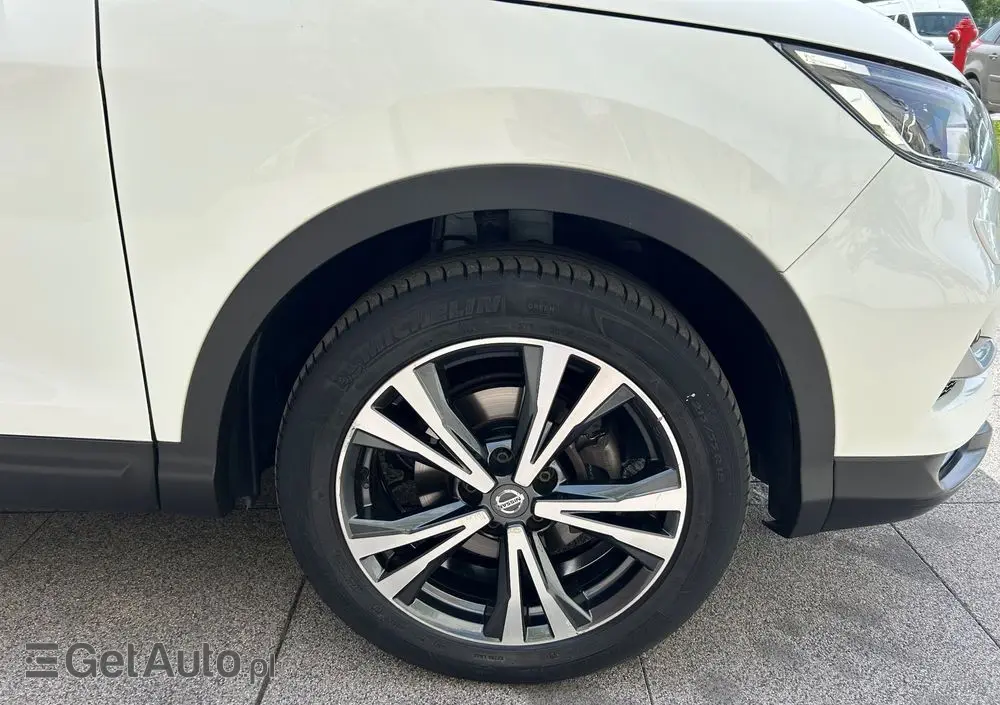 NISSAN Qashqai 1.3 DIG-T Tekna DCT