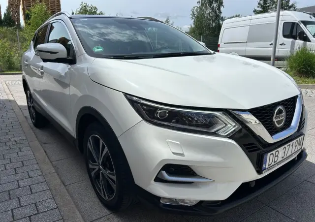 NISSAN Qashqai 1.3 DIG-T Tekna DCT