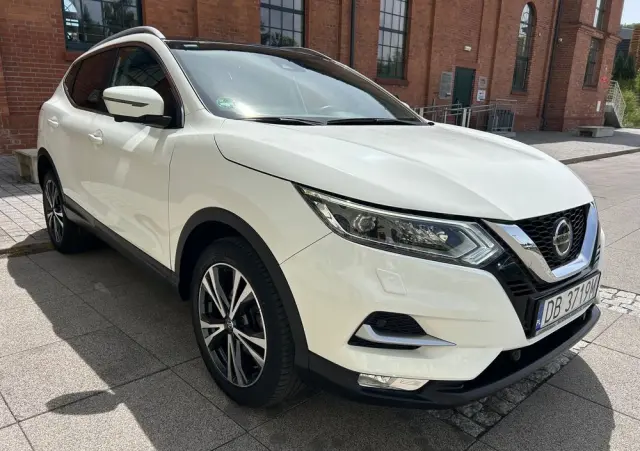 NISSAN Qashqai 1.3 DIG-T Tekna DCT