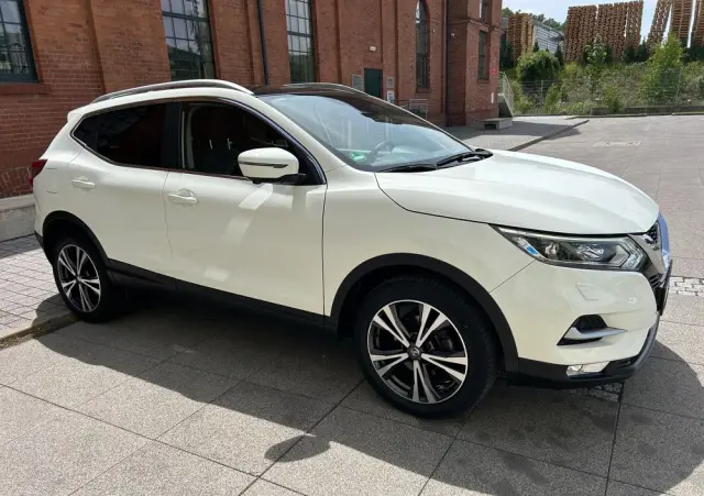 NISSAN Qashqai 1.3 DIG-T Tekna DCT
