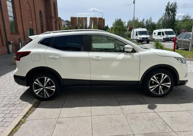 NISSAN Qashqai 1.3 DIG-T Tekna DCT