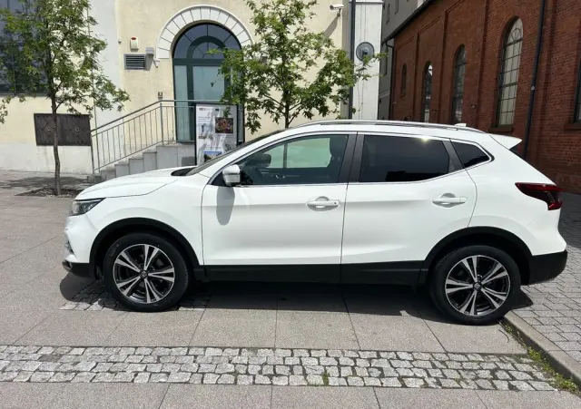 NISSAN Qashqai 1.3 DIG-T Tekna DCT