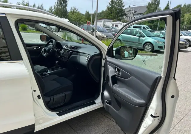NISSAN Qashqai 1.3 DIG-T Tekna DCT