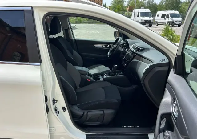 NISSAN Qashqai 1.3 DIG-T Tekna DCT