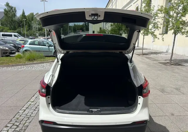 NISSAN Qashqai 1.3 DIG-T Tekna DCT