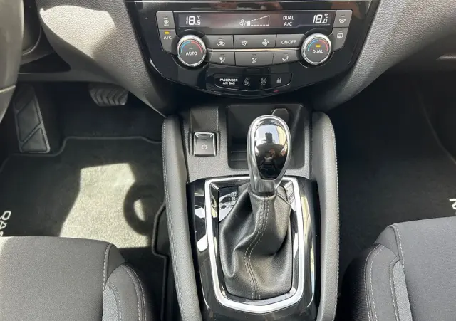 NISSAN Qashqai 1.3 DIG-T Tekna DCT