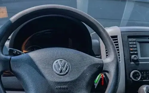 VOLKSWAGEN Crafter 