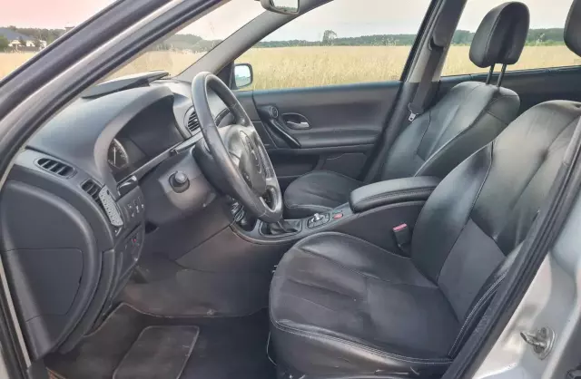 RENAULT Laguna 1.9 dCi (120 KM)