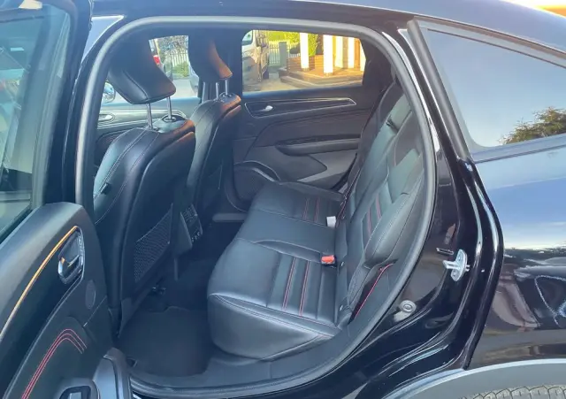 RENAULT Arkana TCe 140 EDC R.S LINE