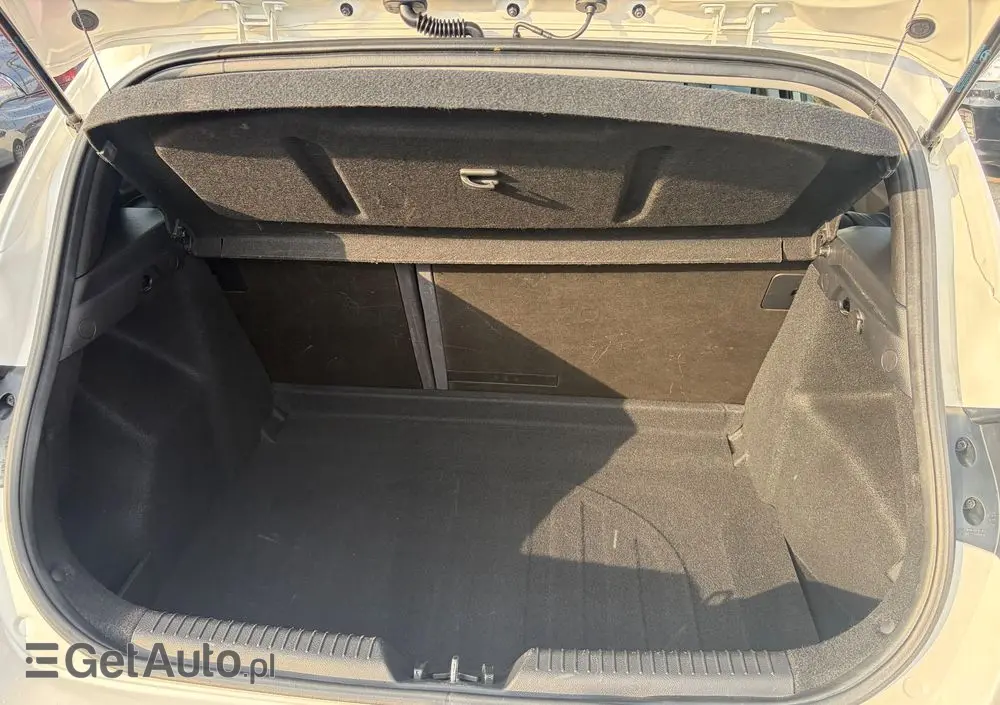 HYUNDAI I30 1.4 Fifa World Cup Edition