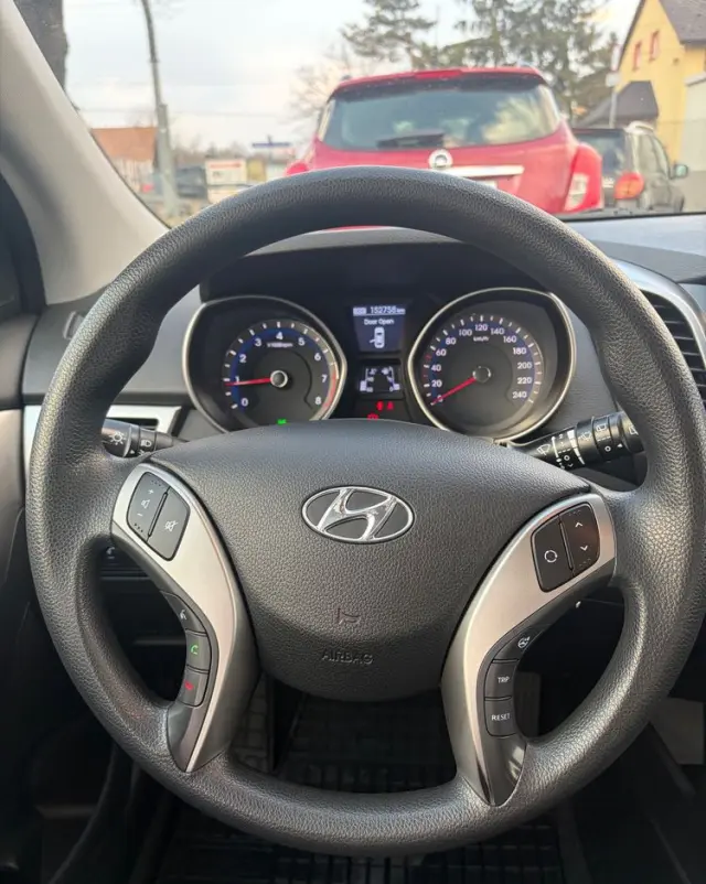 HYUNDAI I30 1.4 Fifa World Cup Edition