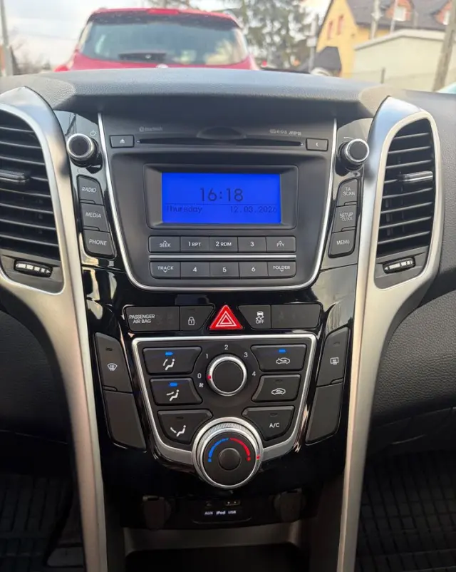 HYUNDAI I30 1.4 Fifa World Cup Edition