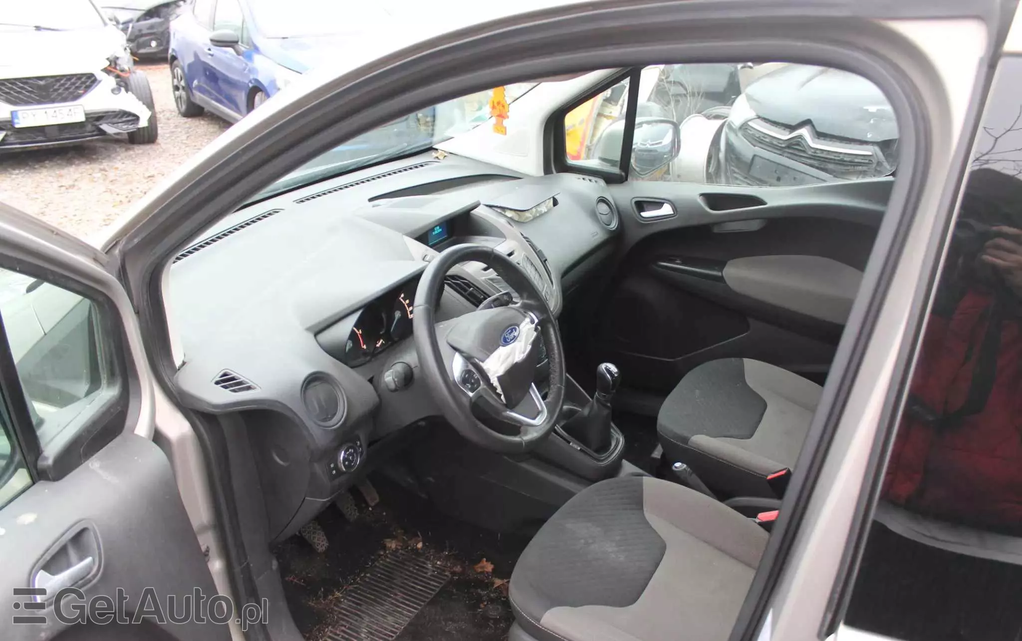 FORD Tourneo Courier 