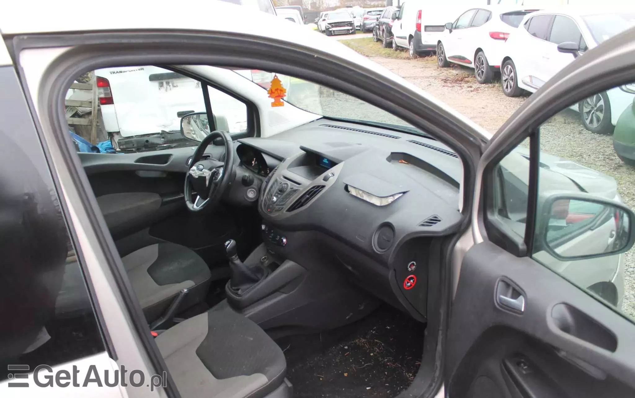 FORD Tourneo Courier 