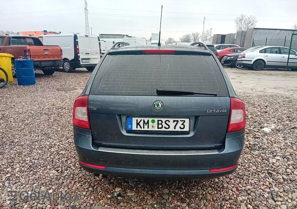 SKODA Octavia 