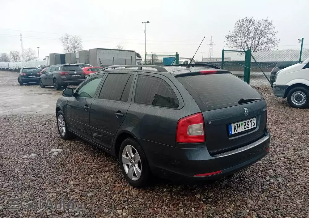 SKODA Octavia 