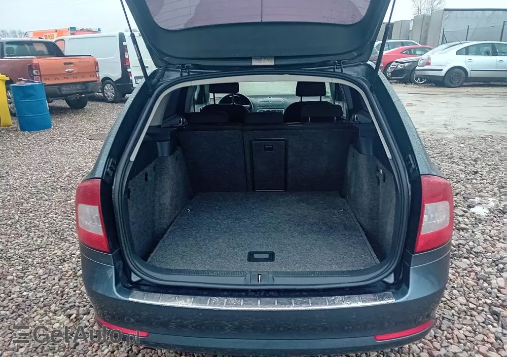 SKODA Octavia 