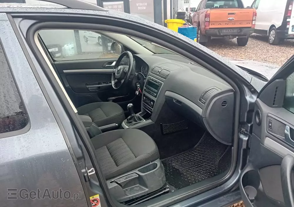 SKODA Octavia 