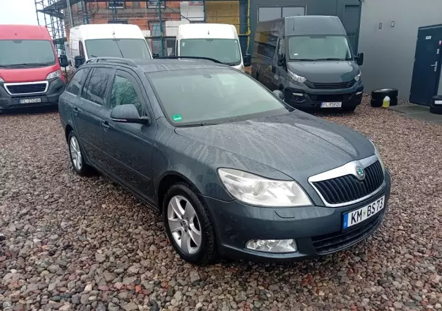 SKODA Octavia 