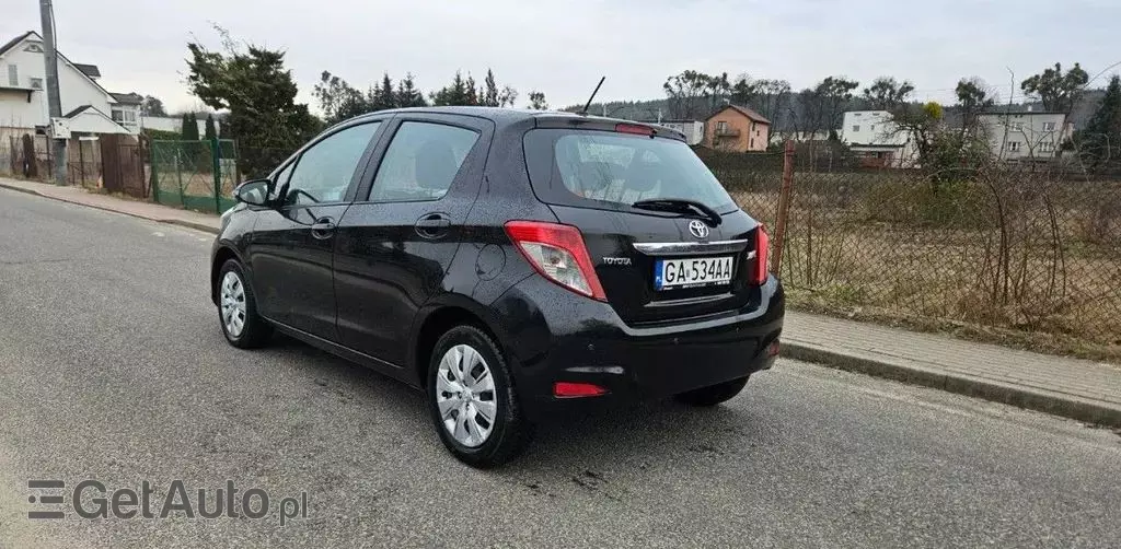 TOYOTA Yaris 