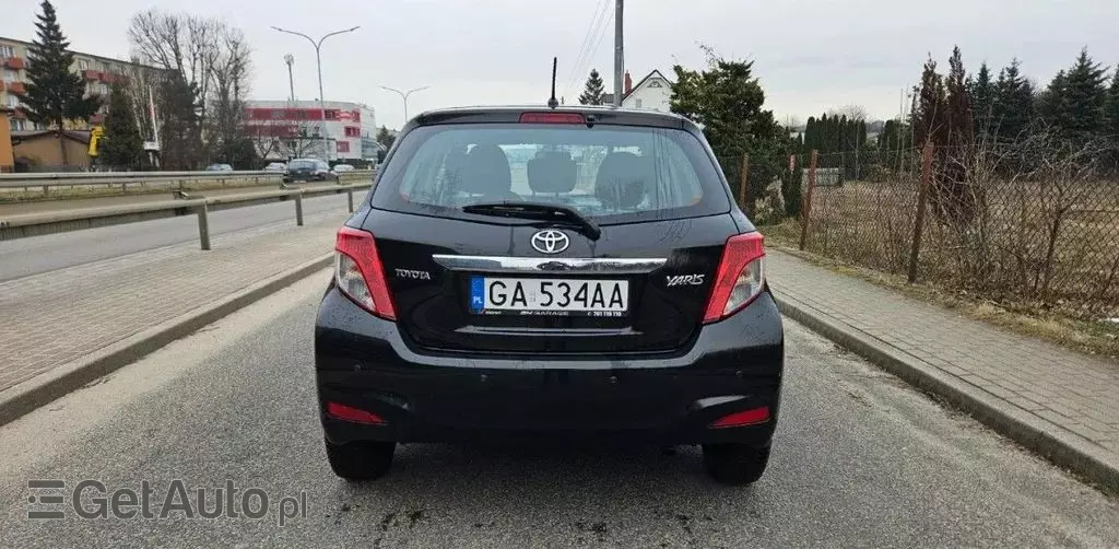 TOYOTA Yaris 