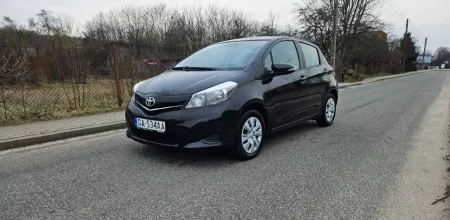 TOYOTA Yaris 