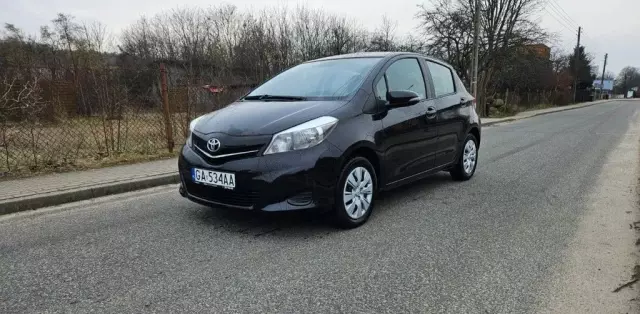 TOYOTA Yaris 
