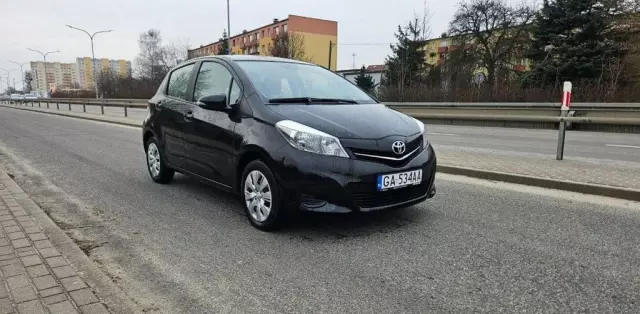 TOYOTA Yaris 