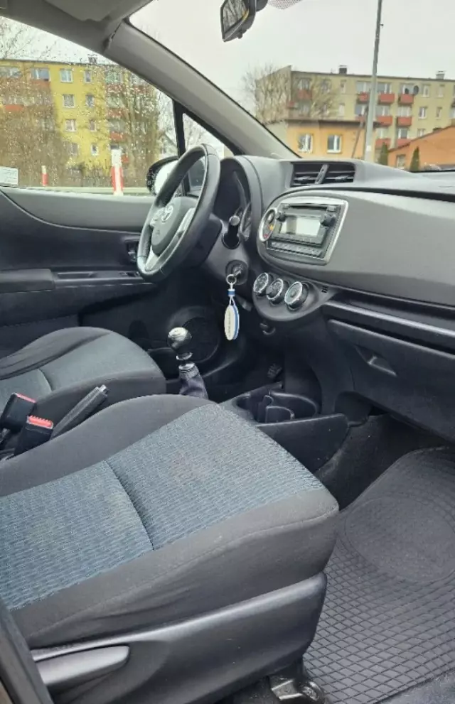 TOYOTA Yaris 