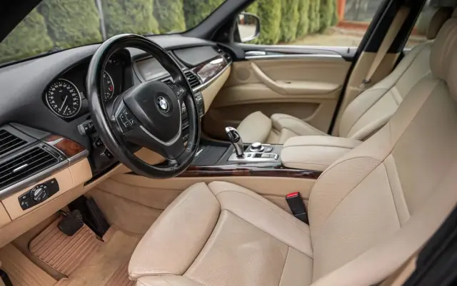BMW X5 XDrive48i