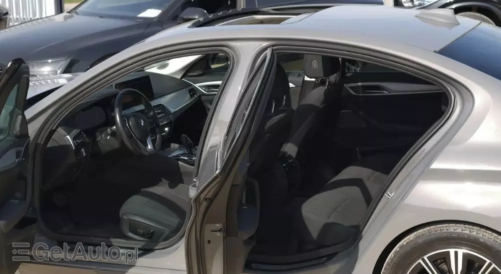 BMW Seria 5 530e iPerformance