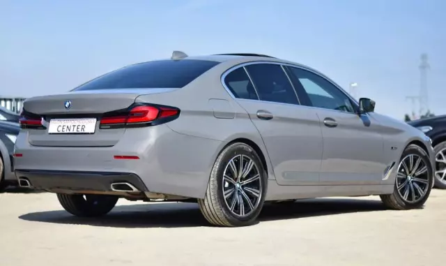 BMW Seria 5 530e iPerformance