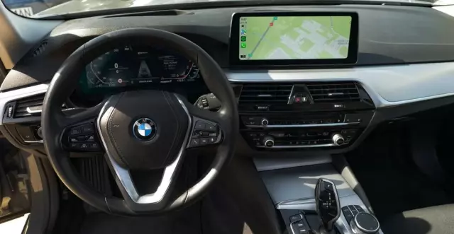 BMW Seria 5 530e iPerformance