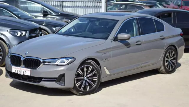 BMW Seria 5 530e iPerformance