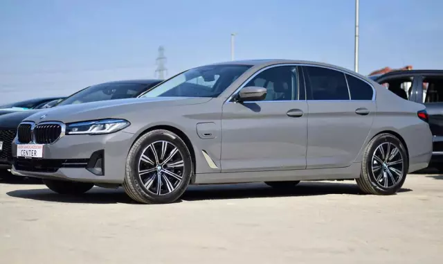 BMW Seria 5 530e iPerformance